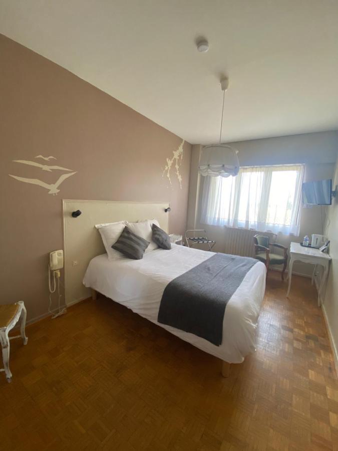 Logis L'Auberge Du Gros Silly-sur-Nied エクステリア 写真
