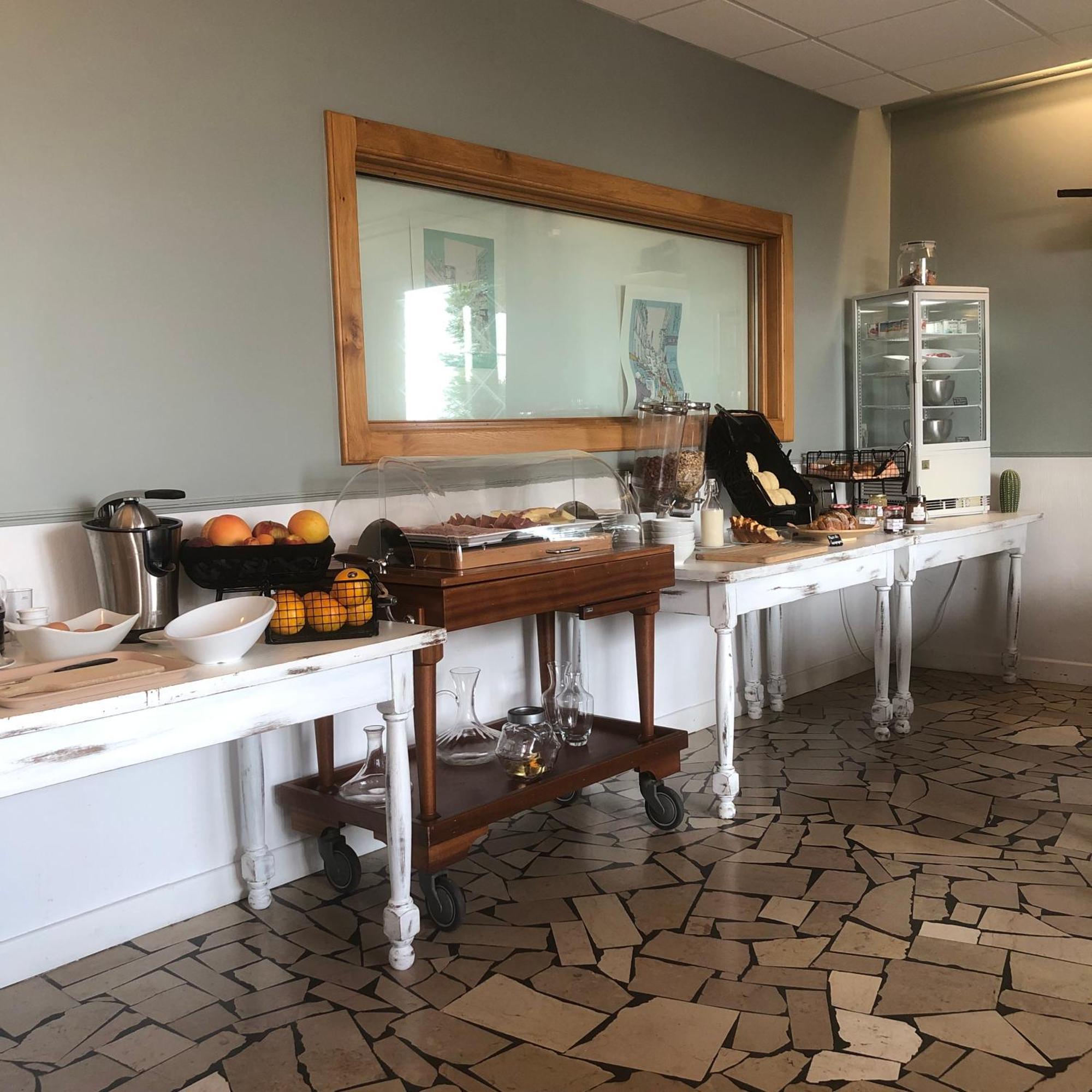 Logis L'Auberge Du Gros Silly-sur-Nied エクステリア 写真