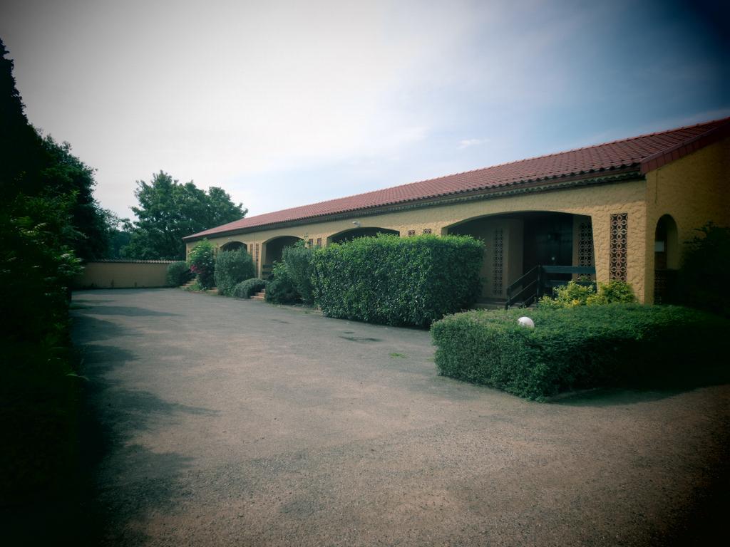 Logis L'Auberge Du Gros Silly-sur-Nied エクステリア 写真
