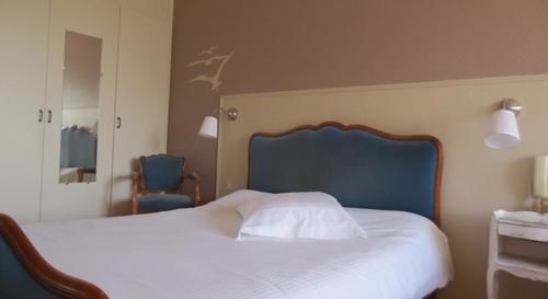 Logis L'Auberge Du Gros Silly-sur-Nied エクステリア 写真