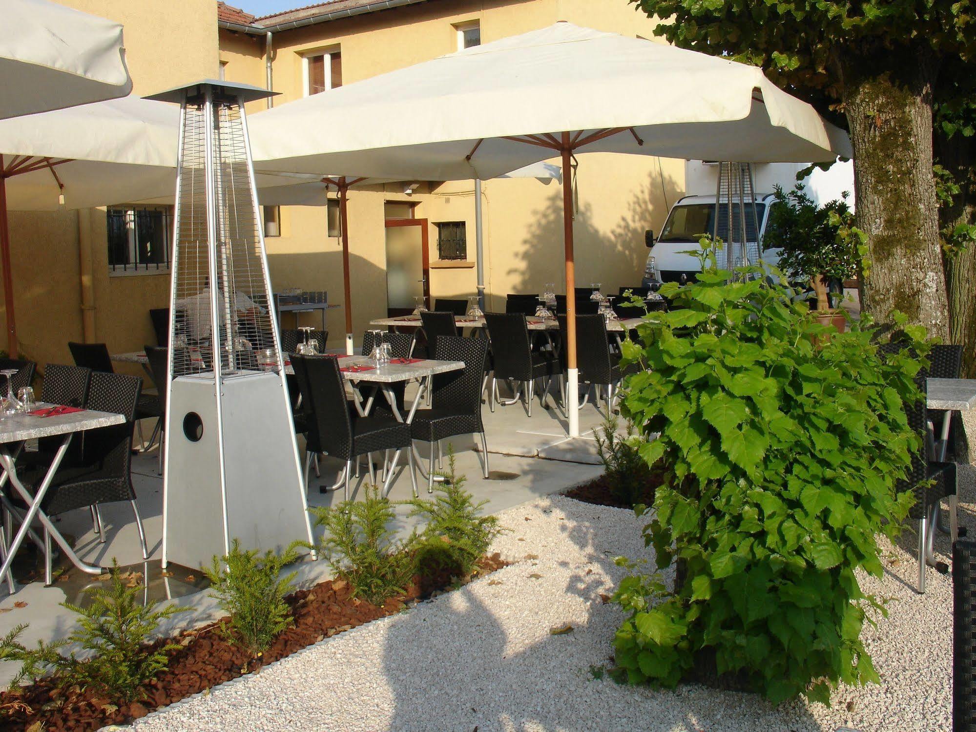 Logis L'Auberge Du Gros Silly-sur-Nied エクステリア 写真